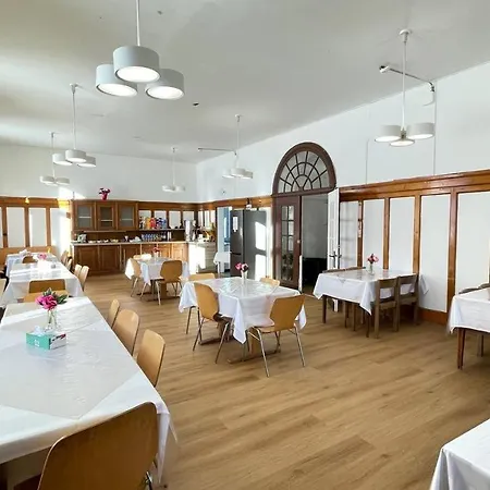 Zentrum Haus Πανδοχείο Νταβός