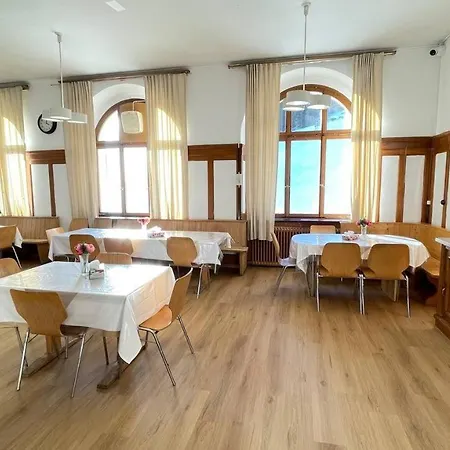 Zentrum Haus Πανδοχείο