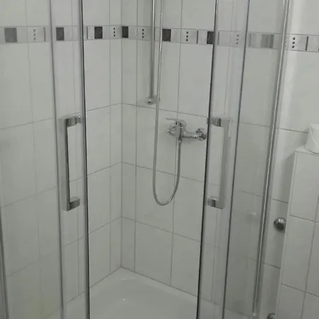 Zentrum Haus Πανδοχείο Νταβός